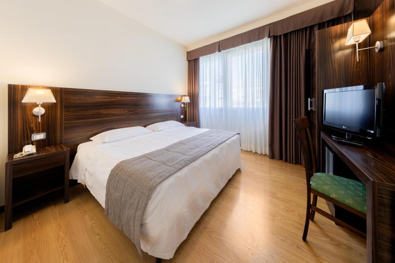 威尼斯梅斯特海豚優質飯店 威尼斯住宿推薦 雙人房、交通
