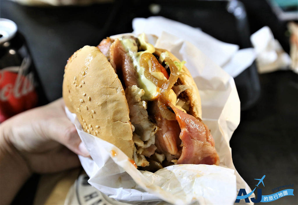 墨爾本美食：Andrew’s Hamburgers 墨爾本人氣漢堡店 一口無法咬下的大漢堡