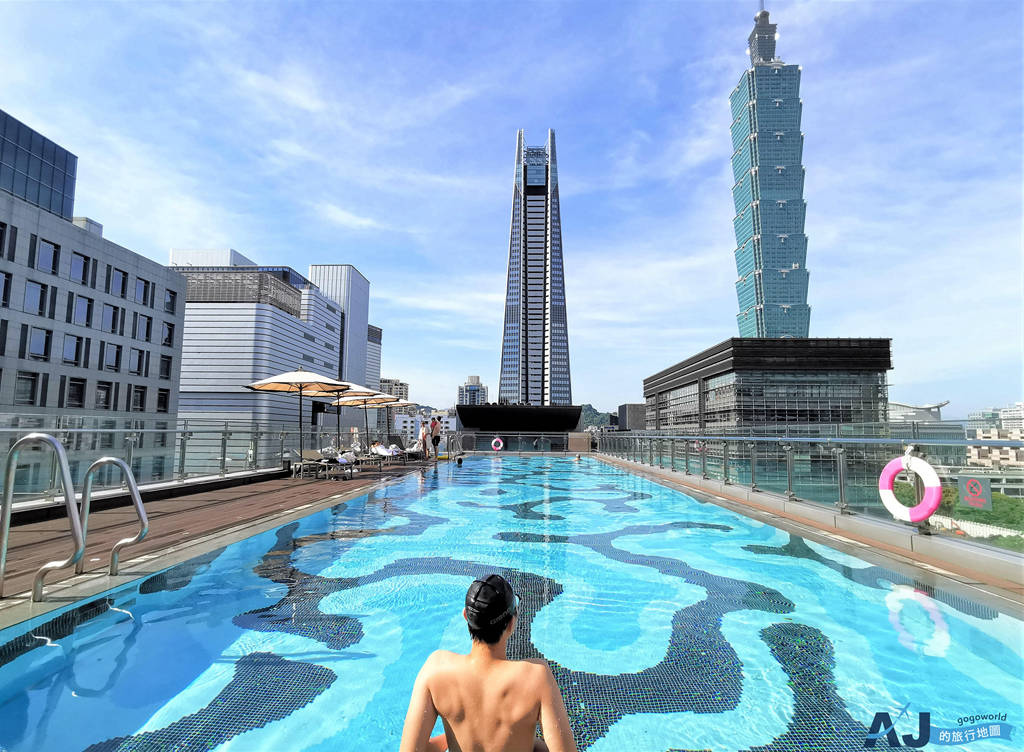 寒舍艾麗酒店 精緻客房 信義區最美泳池、一邊游泳一邊看台北101