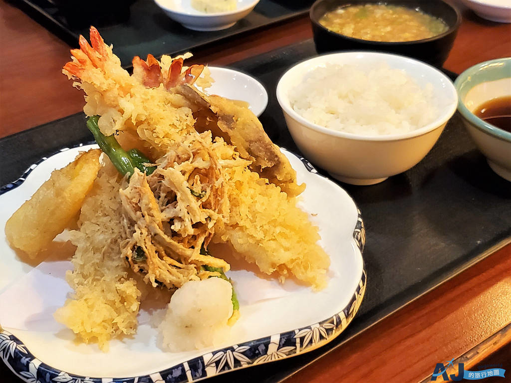 （高雄捷運市議會站美食）小園日本料理 台式日本料理 高雄版的美觀園 菜單、營業時間分享