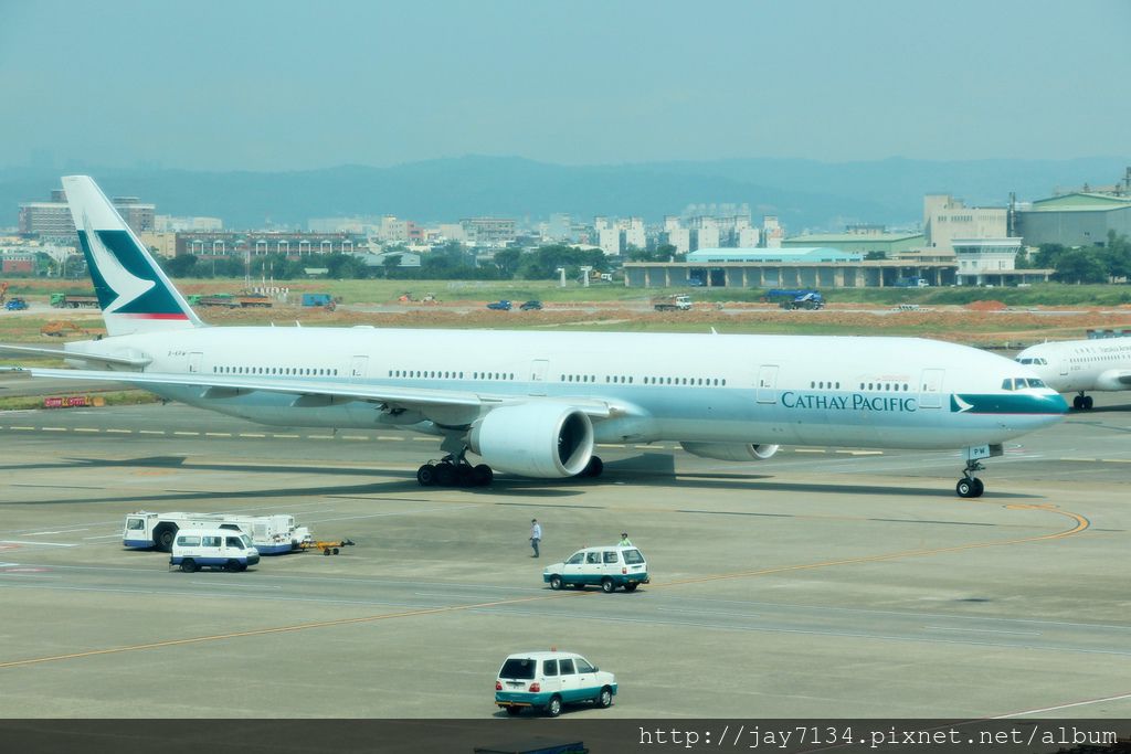 2014-10 國泰航空 CX467/CX408 桃園TPE<>香港HKG 飛行經驗與香港機場轉機分享