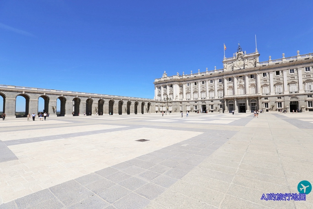 （馬德里景點）西班牙馬德里皇宮 Royal Palace of Madrid 歐洲第三大皇宮 免排隊入場小秘訣