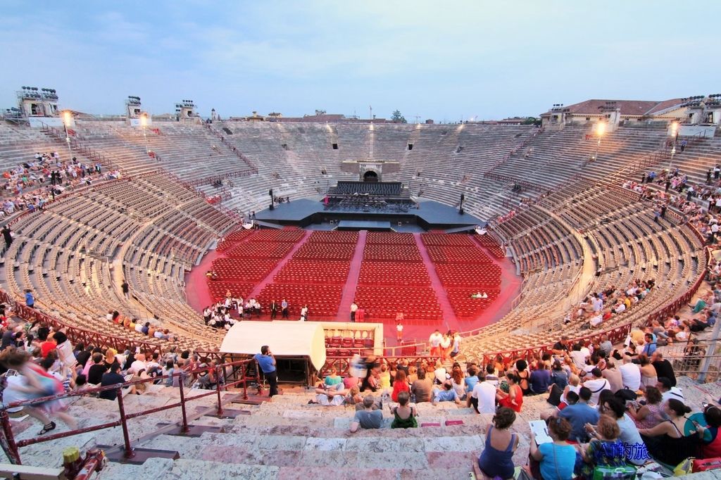 維羅納音樂節 Festival dell’Arena di Verona 來千年古羅馬圓形劇場聽音樂會 含購票、演出時間與劇碼資訊