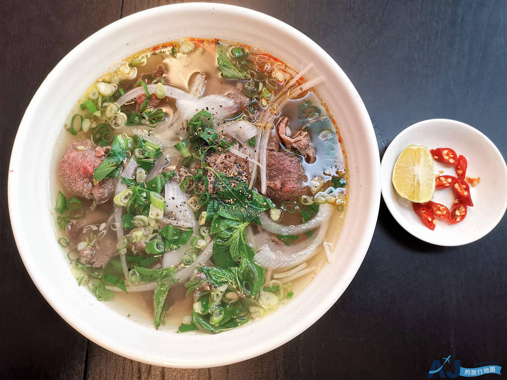 （桃園後火車站美食）美味越小吃 便宜大碗的越南料理 炸春捲米線、鮮牛肉河粉好吃 菜單、營業時間分享