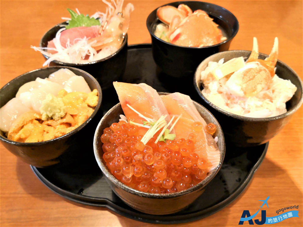 （札幌二条市場早餐）浮誇海鮮丼飯拼盤 Kitchen Nagamori 海膽、鮭魚卵、鮭魚、螃蟹湯、干貝一次滿足