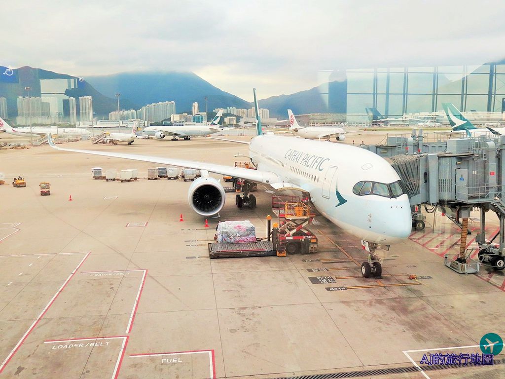 國泰航空 A350-900 CX401 台灣桃園TPE > 香港HKG 搭乘經驗 商務艙、特選經濟艙、經濟艙、機上Wifi價格分享