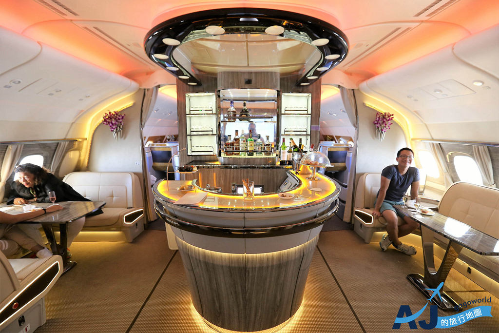 阿聯酋航空 A380商務艙 EK384 曼谷>香港 飛機餐、空中酒吧分享