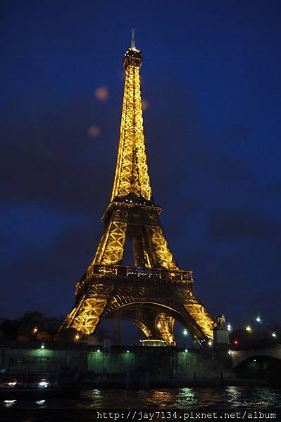 （巴黎遊記）夏佑宮&艾菲爾鐵塔登塔看夜景、購票經驗分享 (2015.05更新)