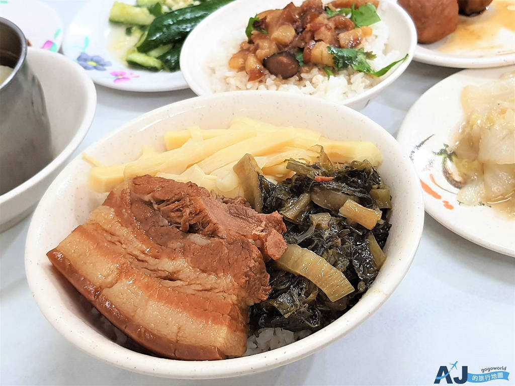 冠友魯肉飯 竹南傳統小吃 香菇魯肉飯、爌肉飯、排骨酥湯、香菇肉羹湯 菜單分享
