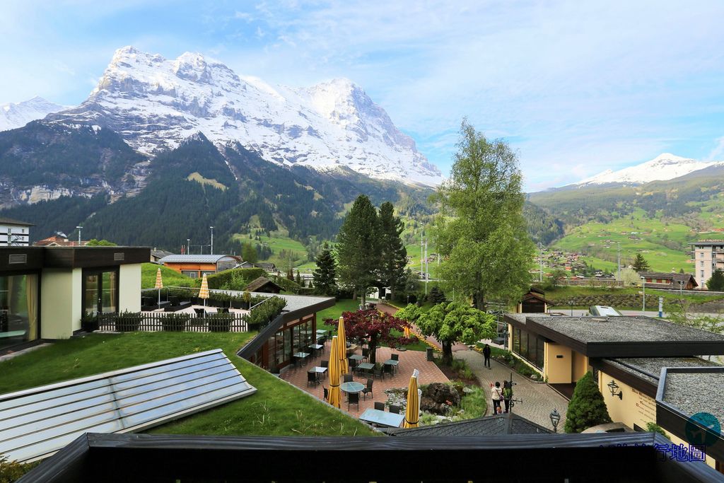 （瑞士格林德瓦Grindelwald飯店推薦）Romantik Hotel Schweizerhof 艾格峰景觀雙人房、早餐、交通分享