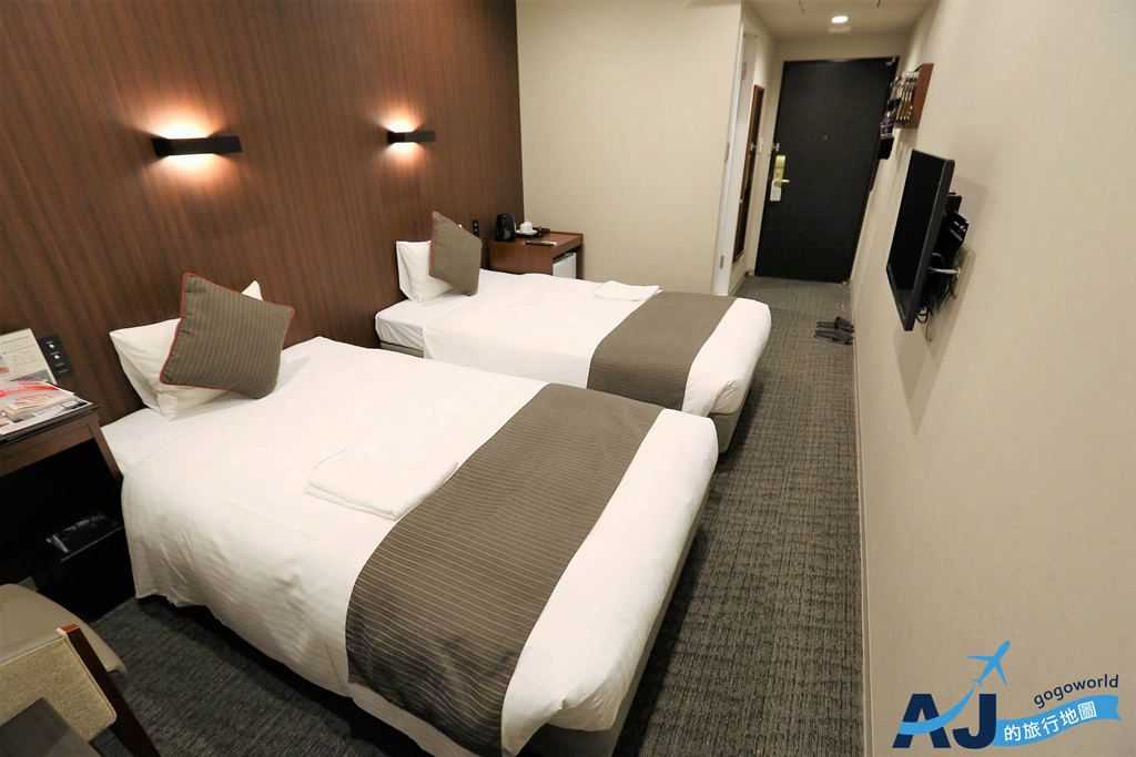 沖繩那霸 阿扎特飯店 Hotel Azat Naha 雙床房、早餐、停車場分享 單軌電車站旁